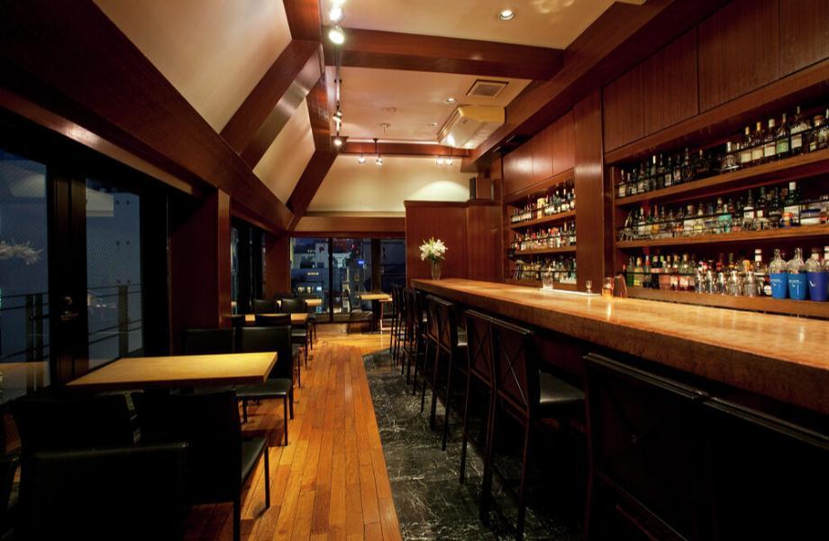 Bar-Oscar-Fukuoka-Japan-02