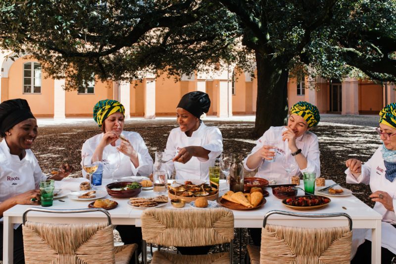 Roots Modena-CoC-2024-trainees enjoying lunch