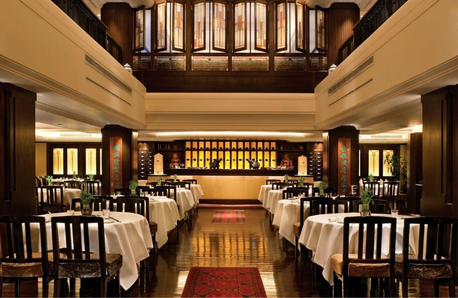 Spring-Moon-Hong-Kong-China-2